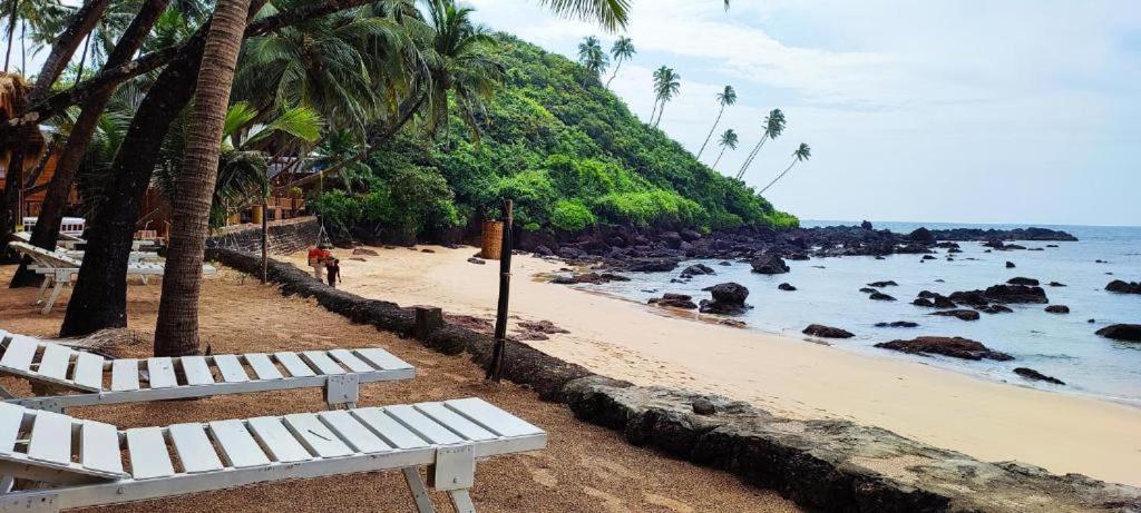 Sea Front Cottage Little Khola Cola 外观 照片